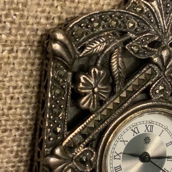 Quartz Japan Movt Silver miniature mantel clock - Picture 10 of 13